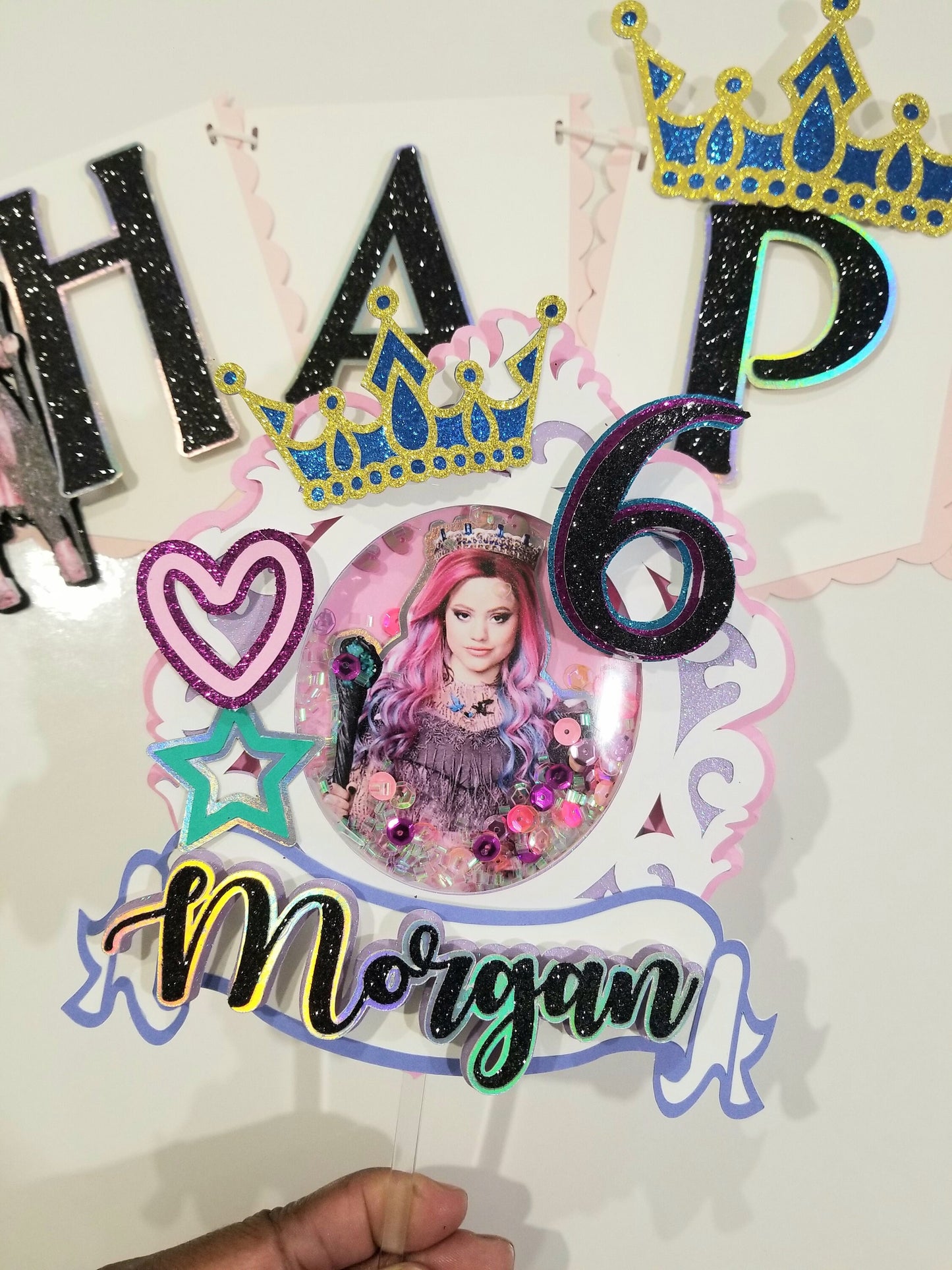 Cake topper with Happy birthday banner, descendants 3 banner, Audrey, Uma, Mal, Evie, Carlos, Jay, customizable
